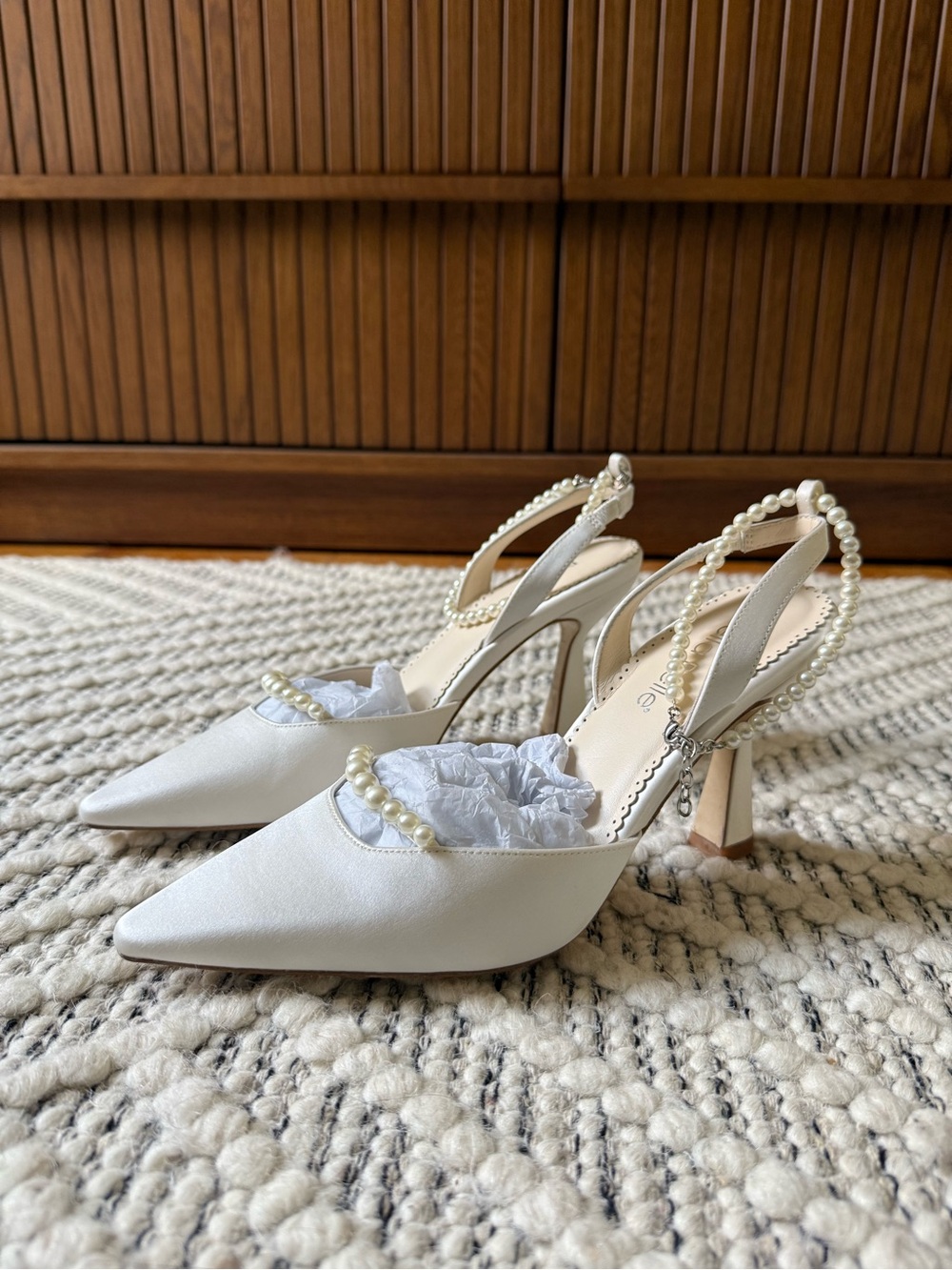 *NEW* Bella Belle Cecilia Ivory Pearl Slingback Bridal Heels 7.5 USA - Picture 4 of 13